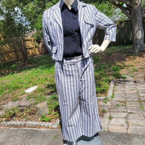 [EUC]Apostrophe Stretch Black Long-Sleeve Button-Down Dress Shirt w/ Lace Panels - Picture 10 of 16